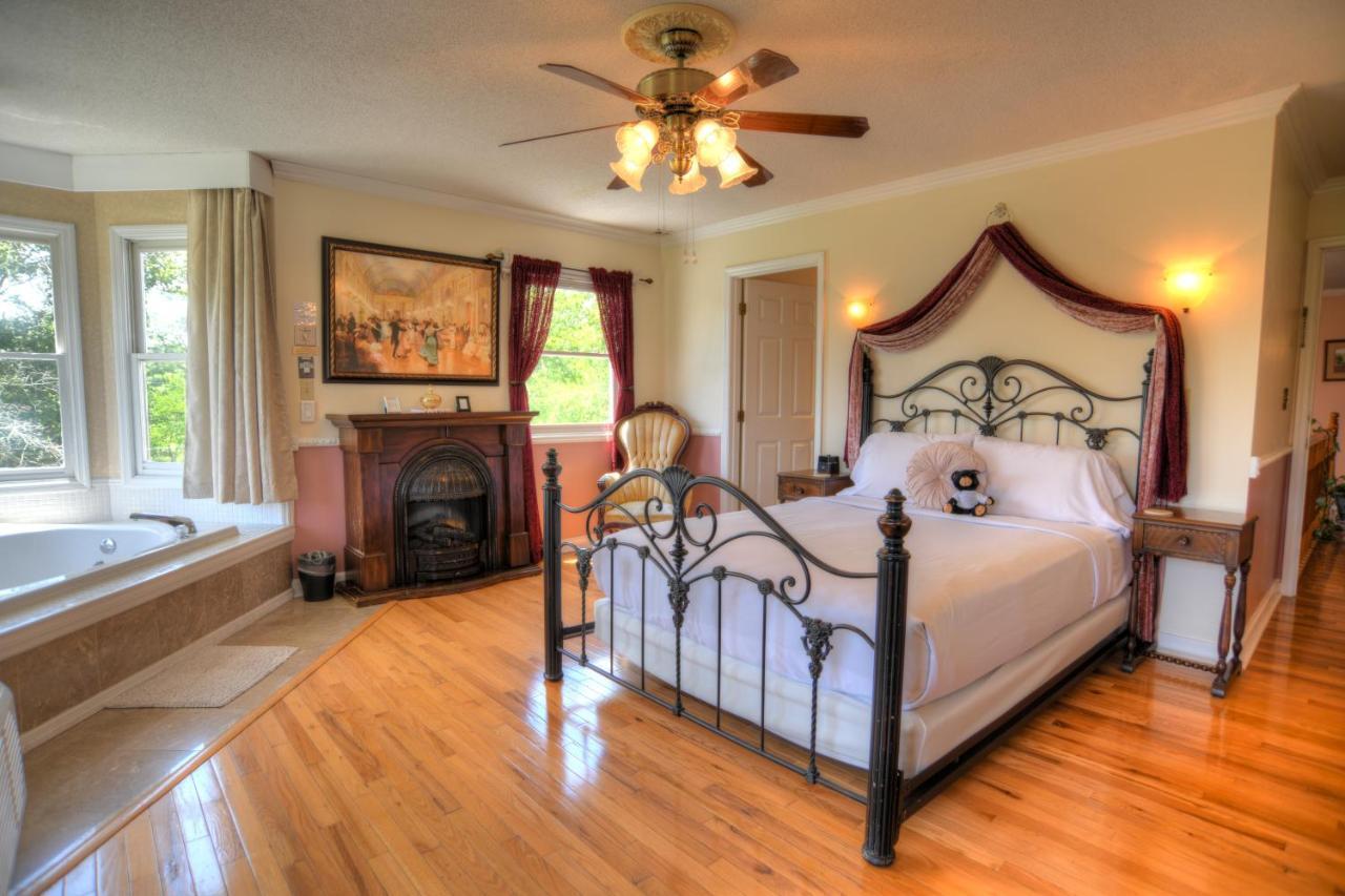 Blue Mountain Mist Country Inn Sevierville Exteriör bild