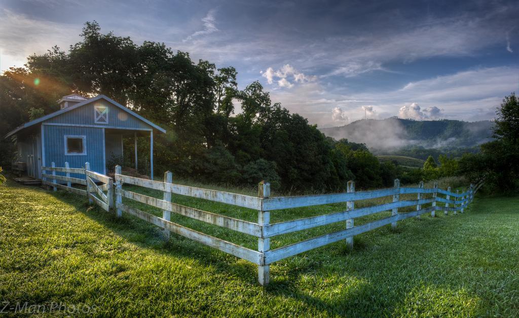 Blue Mountain Mist Country Inn Sevierville Exteriör bild