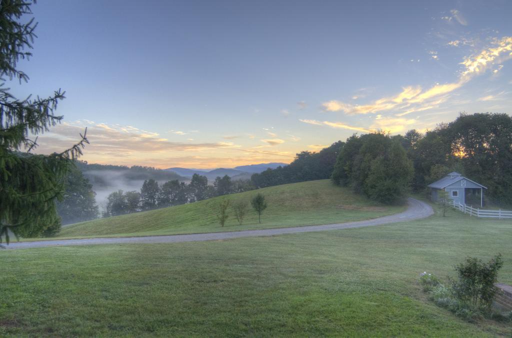 Blue Mountain Mist Country Inn Sevierville Exteriör bild